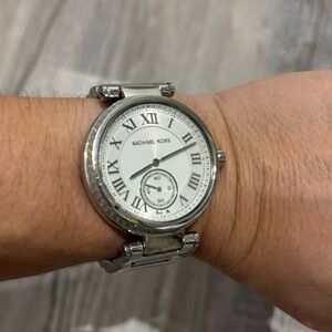 Michaek Kors auth watch